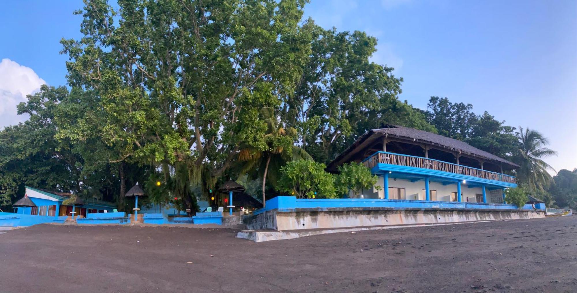 Camiguin Island Golden Sunset Beach Club Mambajao Bagian luar foto