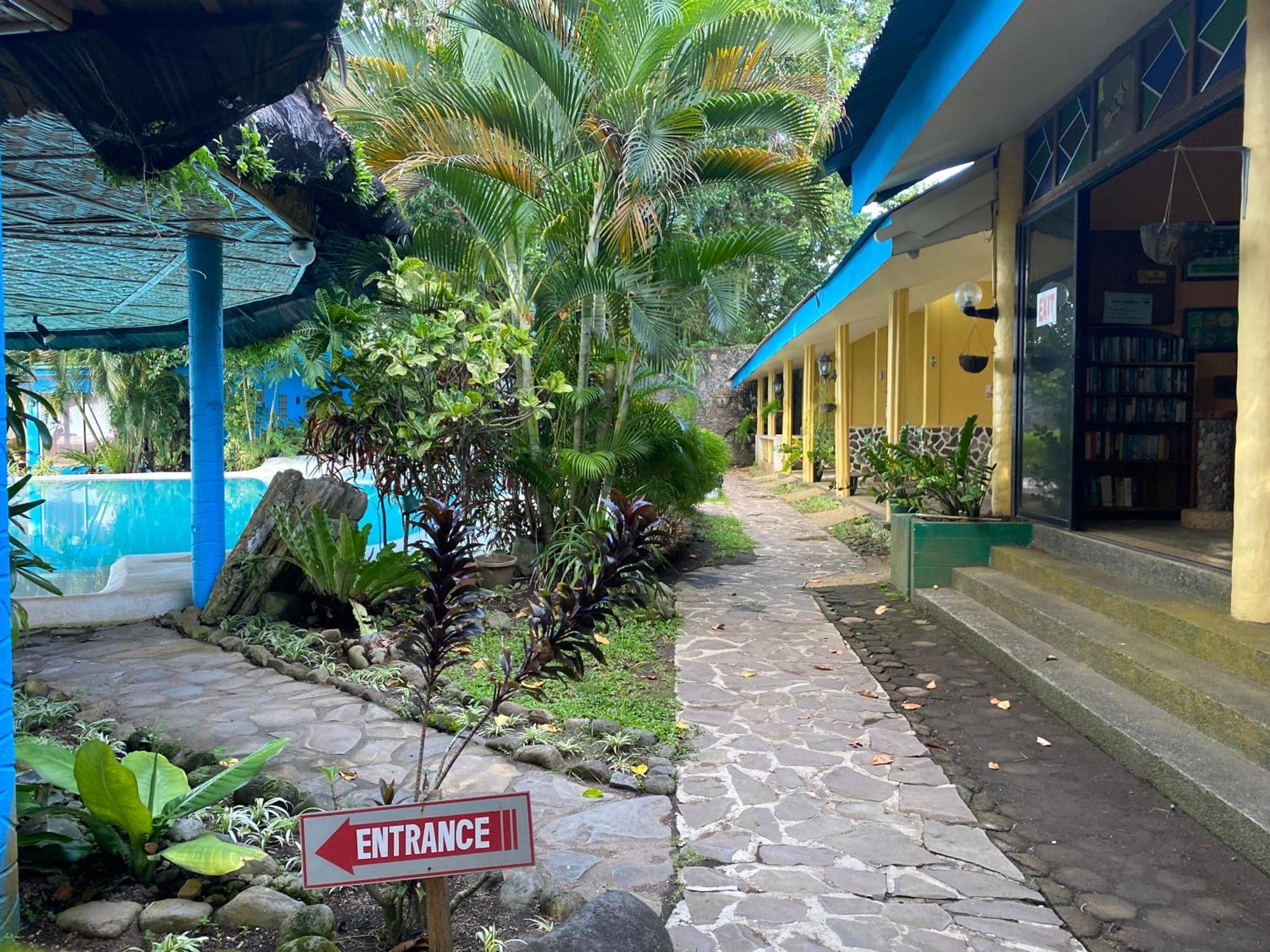 Camiguin Island Golden Sunset Beach Club Mambajao Bagian luar foto