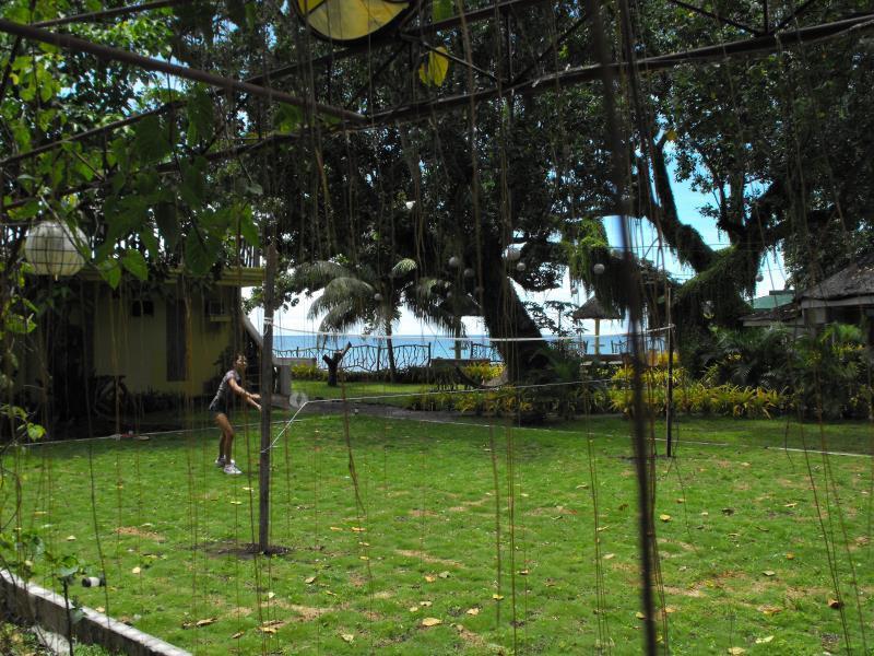 Camiguin Island Golden Sunset Beach Club Mambajao Bagian luar foto
